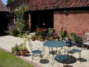 granary-courtyard